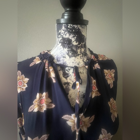NWT Loft Floral Dress Navy Size ST - Picture 4 of 12